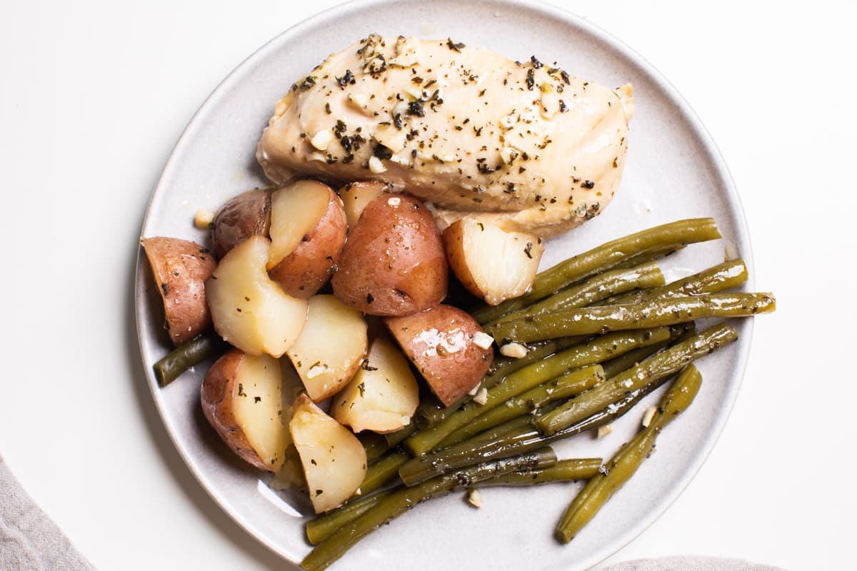 Crockpot Chicken, Potatoes, and Green Beans with Lemon Garlic Dressing