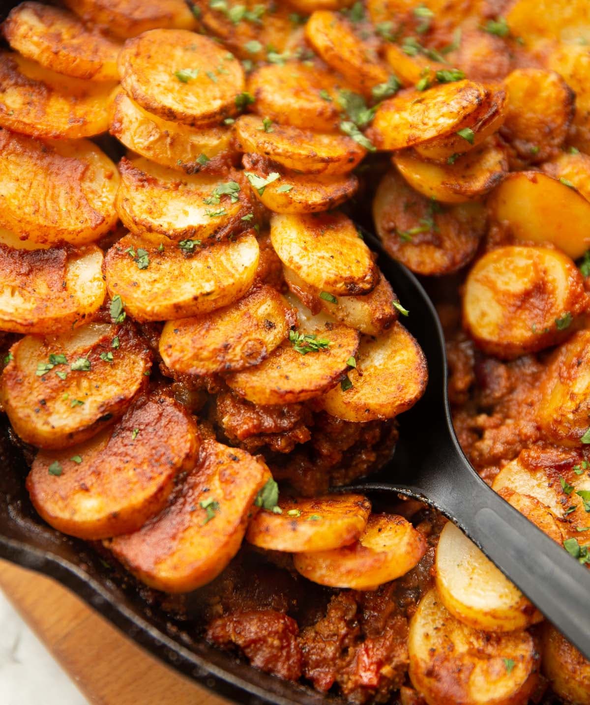 Chilli Beef Hotpot with Crisp Paprika Baby Potatoes
