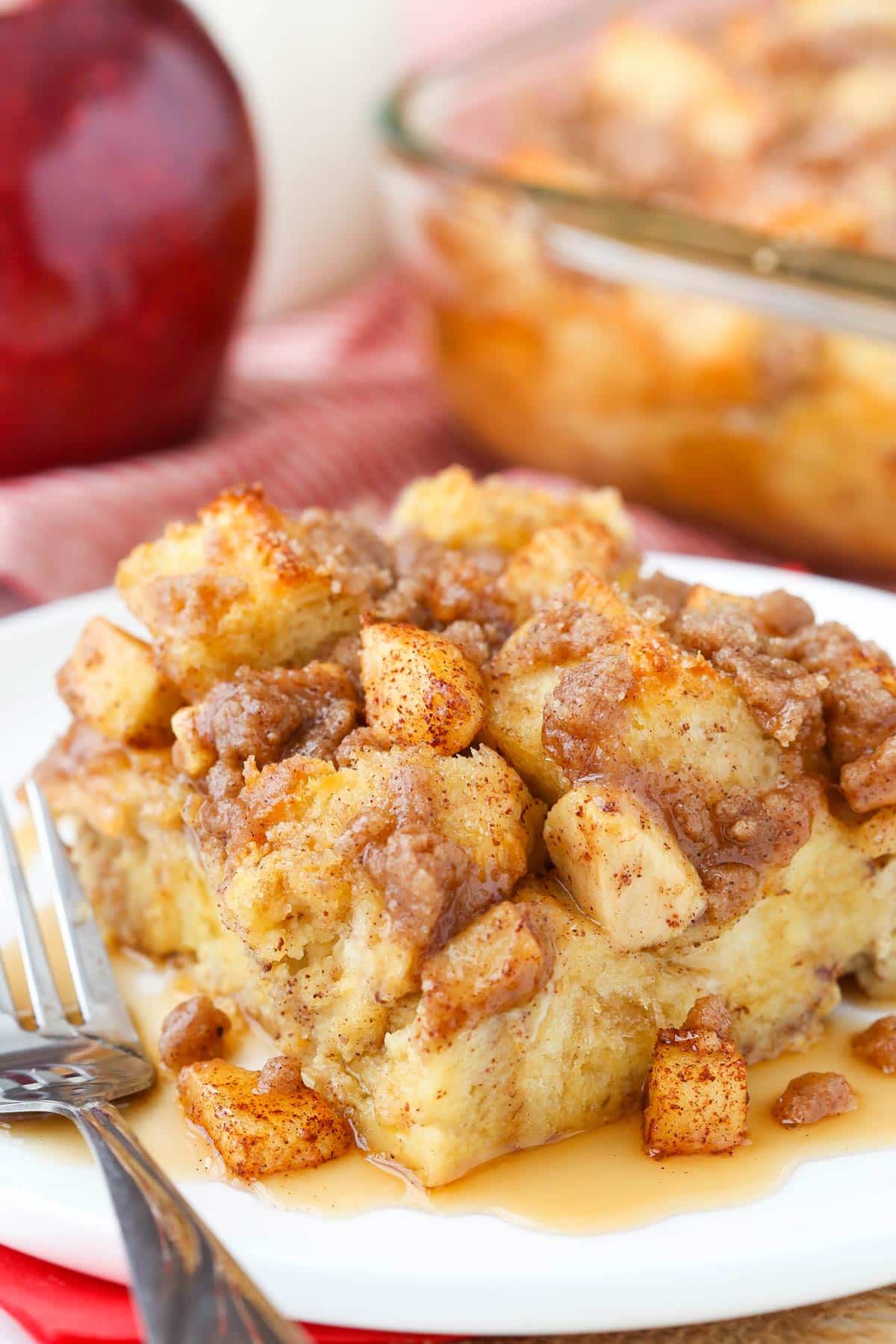Overnight Cinnamon Apple Baked French Toast Casserole: Easy Breakfast for Holidays